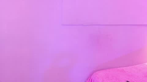 L O V E  online show from 03.10.26