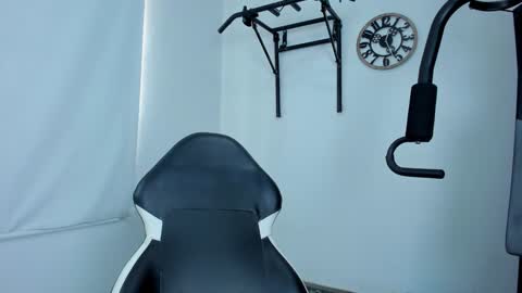 Snapshot of lover_fitnessboy chatting on 01.06.25 kevin online show from 01.06.25