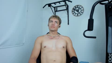 Snapshot of lover_fitnessboy chatting on 03.07.25 kevin online show from 03.07.25