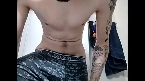 Snapshot of loverboy4411 chatting on 01.29.25 loverboy4411 online show from 01.29.25