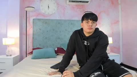 Snapshot of loverebels_ chatting on 11.23.25 loverebels_ online show from 11.23.25