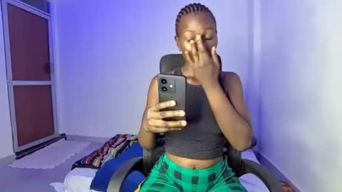 Snapshot of lovergirl2003 chatting on 02.02.25 Kate online show from 02.02.25