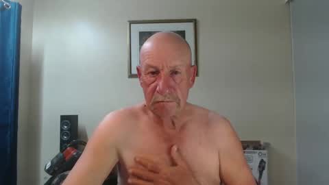 Snapshot of lovesblackazz chatting on 01.24.25 Lovesblackazz online show from 01.24.25