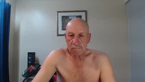 Snapshot of lovesblackazz chatting on 09.21.25 Lovesblackazz online show from 09.21.25