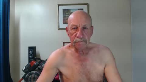 Snapshot of lovesblackazz chatting on 11.03.25 Lovesblackazz online show from 11.03.25