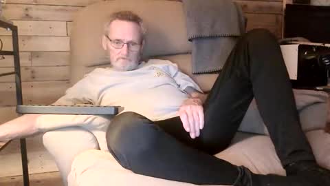 Snapshot of lovesex6565 chatting on 04.06.26 just here to have fun and cum online show from 04.06.26
