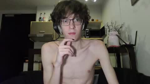 Snapshot of lovesomecookies chatting on 10.08.25 LovesomeCookie online show from 10.08.25