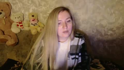 Snapshot of lovesrebecca chatting on 02.24.25 LovesRebecca online show from 02.24.25