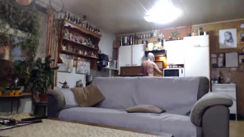 Snapshot of lovetobenaked10 chatting on 02.26.25 aaron online show from 02.26.25