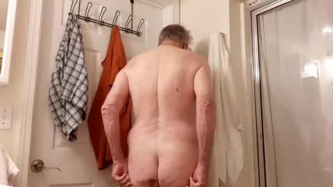 Snapshot of lovetobeseen9 chatting on 10.02.25 Lovetobeseen9 online show from 10.02.25