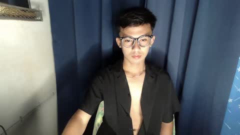 lovetosuckxox online show from 02.19.25