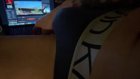 Snapshot of loveweed22 chatting on 02.22.26 loveweed22 online show from 02.22.26