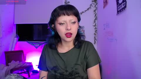 Snapshot of loving_alma chatting on 06.15.26 loving_alma online show from 06.15.26