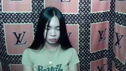 Snapshot of loving_rhean chatting on 11.13.25 loving_rhean online show from 11.13.25