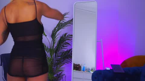 Snapshot of lovingblondie chatting on 12.15.24 Nora online show from 12.15.24