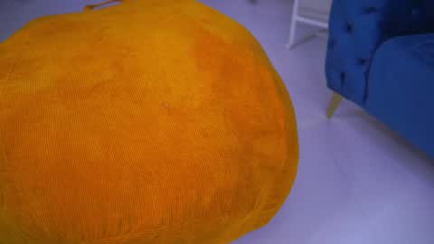 Snapshot of lovingblondie chatting on 01.27.25 Nora online show from 01.27.25