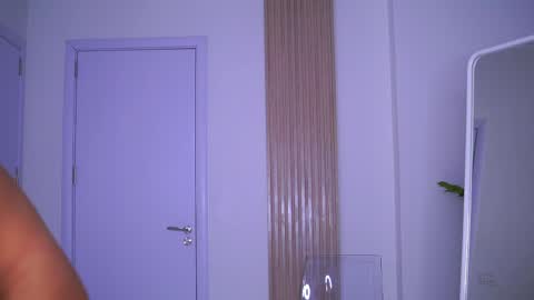 Snapshot of lovingblondie chatting on 02.19.25 Nora online show from 02.19.25