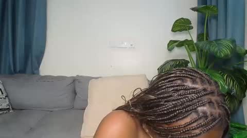 Snapshot of loyalcutie chatting on 12.20.25 loyalcutie online show from 12.20.25