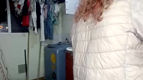 Snapshot of luana363 chatting on 12.18.24 luana363 online show from 12.18.24