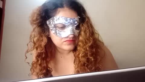 Snapshot of luanapowerful chatting on 09.14.25 luanapowerful online show from 09.14.25