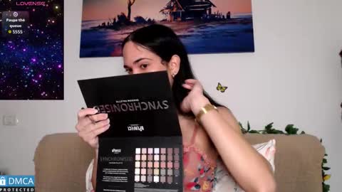 luara_ online show from 01.11.26