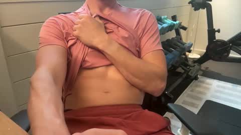 luca1010101010 online show from 11.06.25