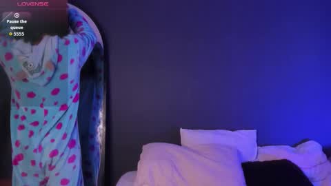   online show from 10.29.25