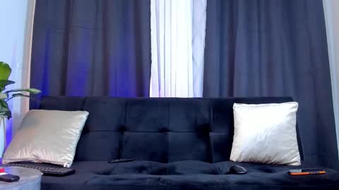 Lucca Desire online show from 10.17.25