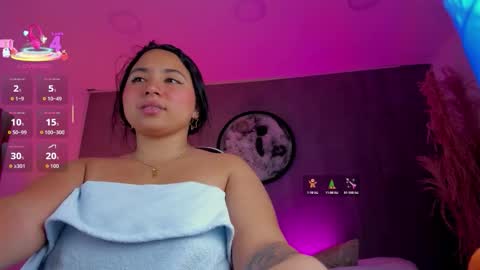 Snapshot of luccia_smith chatting on 01.06.26 L U C C I A online show from 01.06.26