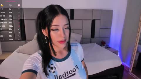 Snapshot of luci_naughty_ chatting on 11.17.25 Luciana Rest time I will return on December 2. online show from 11.17.25