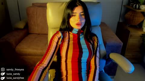 Snapshot of lucia_sandy chatting on 10.03.25 Lu Intagramsandy fireeyes online show from 10.03.25