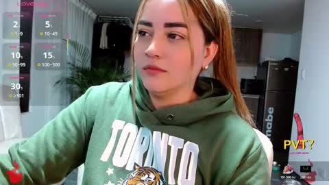 Snapshot of lucia_star_ chatting on 11.14.25 lucia star online show from 11.14.25