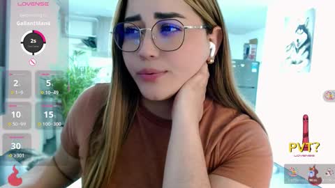 Snapshot of lucia_star_ chatting on 11.26.25 lucia star online show from 11.26.25