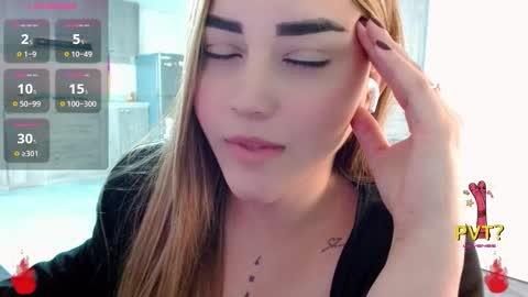 Snapshot of lucia_star_ chatting on 11.29.25 lucia star online show from 11.29.25