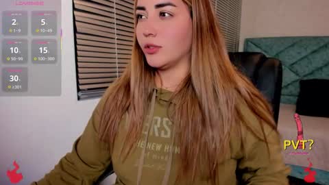 Snapshot of lucia_star_ chatting on 12.23.25 lucia star online show from 12.23.25