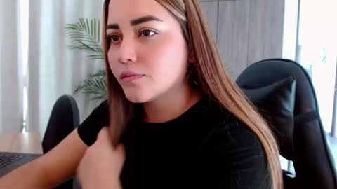 Snapshot of lucia_star_ chatting on 01.17.26 lucia star online show from 01.17.26