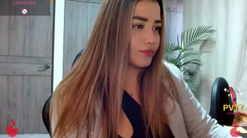 Snapshot of lucia_star_ chatting on 02.10.26 lucia star online show from 02.10.26