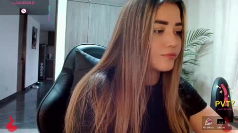 Snapshot of lucia_star_ chatting on 02.12.26 lucia star online show from 02.12.26