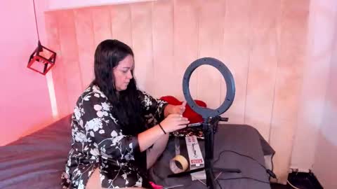 Lucia Vonne online show from 09.18.25