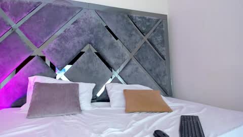 Lucia Gray online show from 09.29.25