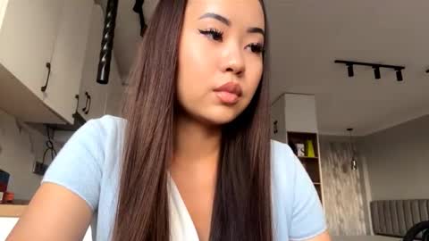 Kira online show from 10.13.25