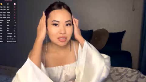 Kira online show from 12.15.25