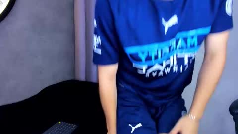 lucian_greyy online show from 10.05.25
