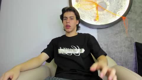 lucian_greyy online show from 10.19.25