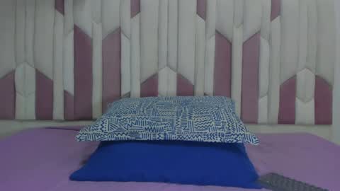 instagram luciana417  online show from 01.24.25