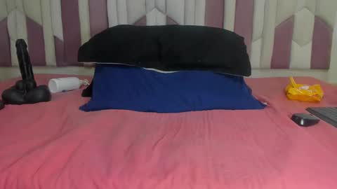 instagram luciana417  online show from 02.12.25