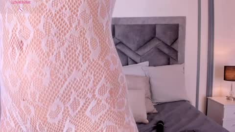 Snapshot of lucianacohelo chatting on 09.10.25 online show from 09.10.25