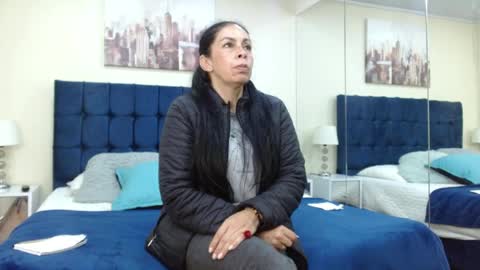 luciastehlik online show from 04.08.26