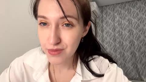 Snapshot of lucibeveridge chatting on 11.09.25 Mary online show from 11.09.25