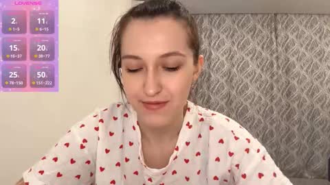 Snapshot of lucibeveridge chatting on 11.23.25 Mary online show from 11.23.25